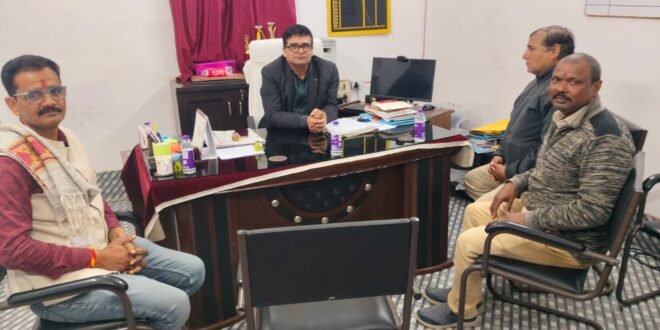  •;प्रमंडलीय कार्यालय कक्ष में डाक अधीक्षक  संजय कुमार  की अध्यक्षता में मासिक बैठक आयोजित की गई।  • 7 ज्वलंत मुद्दों पर हुई वार्ता