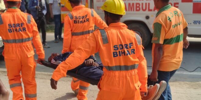 • दरभंगा में 8.0 तीव्रता के भूकंप के बाद बड़े पैमाने पर राहत एवं बचाव का अभ्यास (मॉक ड्रिल) संपन्न 