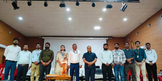 • पी.एम सूर्य घर मुफ्त बिजली योजना के तहत उपभोक्ताओं की सुविधा के लिए जिलाधिकारी के निर्देश की आलोक में लोन कैंप आयोजित 