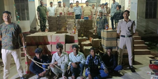 • मद्य निषेध टीम की बड़ी कार्रवाई : 2220 लीटर से अधिक शराब जब्त, 5 अभियुक्त गिरफ्तार 
