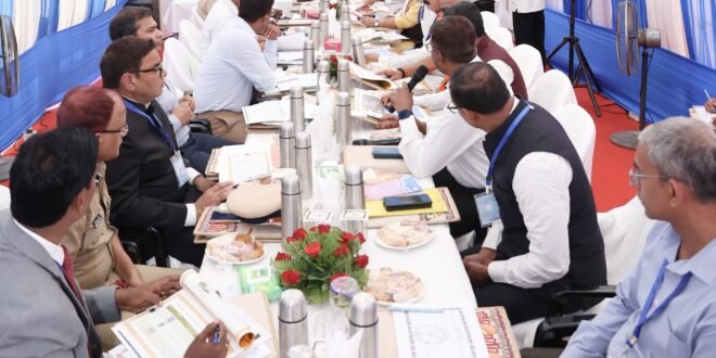 बिहार में मरीजों को रेफर करने के कांसेप्ट को हर हाल में समाप्त करना है, इसके लिए एस०ओ०पी० बनाएं।