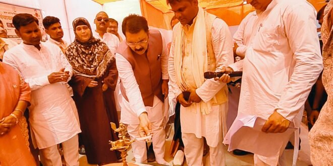 • शहबाजपुर पंचायत में आयोजित सहयोग शिविर का नगर विधायक संजय सरावगी ने किया शुभारंभ… 